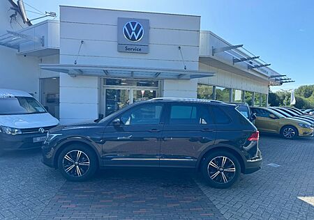 VW Tiguan Volkswagen 2.0 TDI DSG ACTIVE Standheizung 5J Garan.