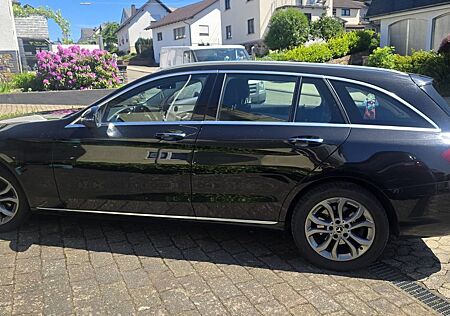 Mercedes-Benz C 220 d 4MATIC T AVANTGARDE Autom. AVANTGARDE