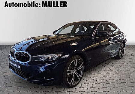BMW 320 i Limousine Park-Assistent Navi Leder Digita