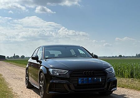 Audi A3 35 TFSI Sportback - S-Line - 18 Zoll