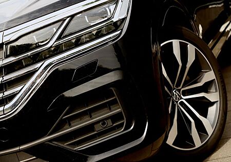 VW Touareg Volkswagen R-Line 4Motion