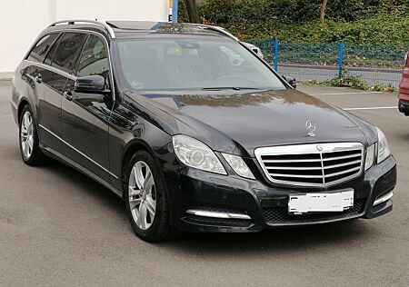 Mercedes-Benz E 220 BlueTEC T AVANTGARDE 7G-Tronic*VOLLAUSSTAT