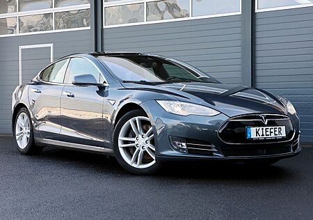 Tesla Model S 85D/COC/Free Supercharging/Unfallfrei