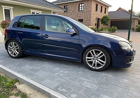 VW Golf Volkswagen 1.6 FSI GT Sport, Scheckheft, Tüv 10/2026