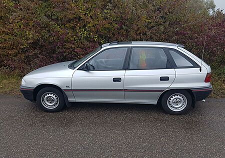 Opel Astra F |1,6i|Bj.:1992| 145.000km| Tüv 09/2025