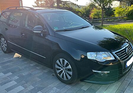 VW Passat Variant Volkswagen 1.6 TDI DPF BlueMotion Varian...