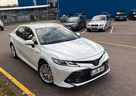 Toyota Camry 2,5-l-VVT-i Hybrid Luxury Auto 2020
