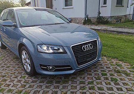 Audi A3 1.4 STronicAUTOMATIK SCHECKHEFT +XENON+SH+PDC