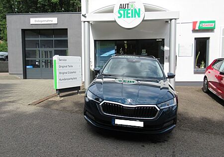 Skoda Octavia 1.0 TSI CLEVER COMBI,NAVI,RF,Ergo-Sitze