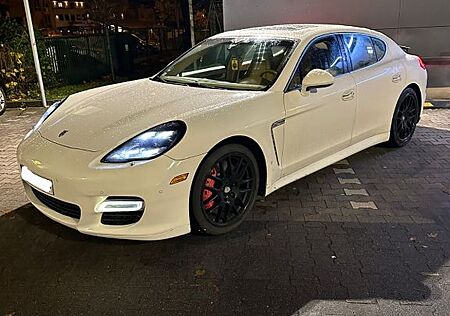 Porsche Panamera Turbo 4.8 Allrad !