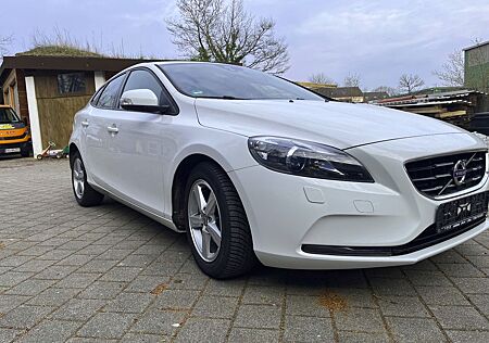 Volvo V40 D2 YOU!
