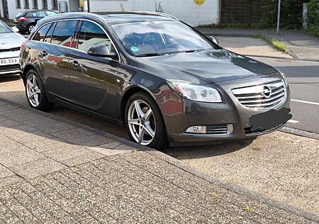 Opel Insignia BiTurbo 2.0 Automatik Pano Navi