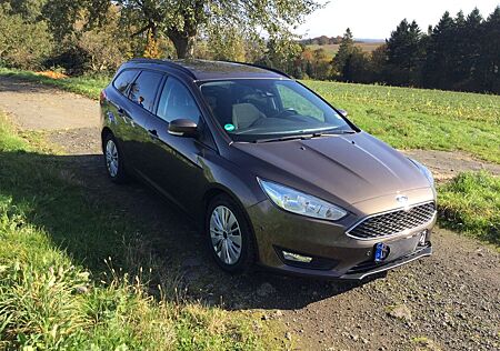 Ford Focus 1,0 EcoBoost 92kW Business Turnier Bus...