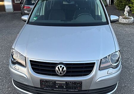 VW Touran Volkswagen Freestyle