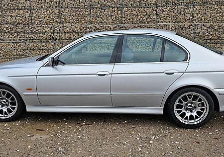 BMW 535i A -