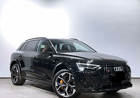 Audi e-tron S quattro MEGA VOLLAUSSTATTUNG BLACKLINE