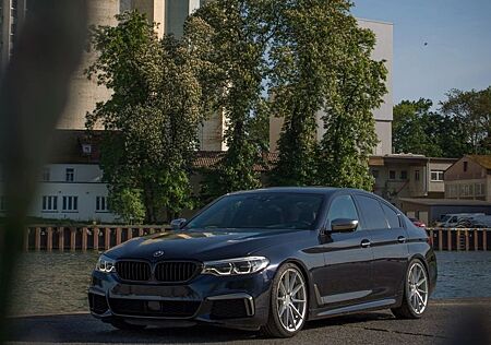 BMW M550i xDrive A -