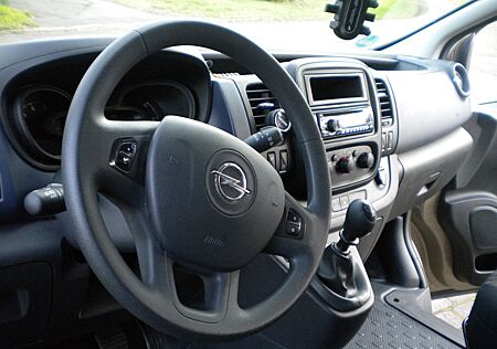 Opel Vivaro B mit Wohnmobilzulassung