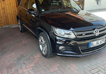 VW Tiguan Volkswagen 2.0 TDI DSG 4MOTION Sport & Style Spo...