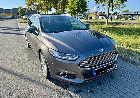 Ford Mondeo Titanium LED AHK-abn. El. Heckklappe Sony