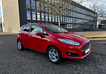 Ford Fiesta 125 Ps .Sony Konsole.Klima.Sehr gepflegt!