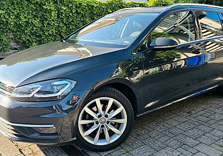VW Golf Volkswagen Variant Highline 1.4 TSI BMT DSG Massages.