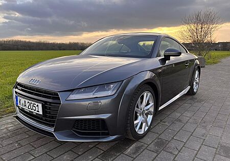 Audi TT Coupe 2.0 TFSI S tronic quattro -