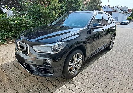BMW X1 xDrive20d Sport Line*Steptronic*AHK*RFK*Leder