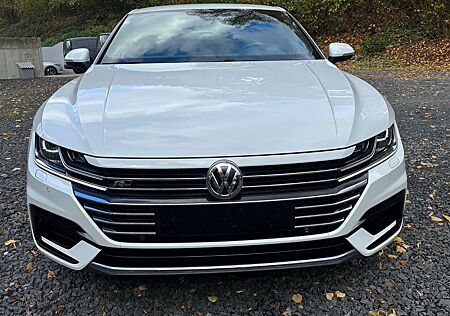 VW Arteon Volkswagen R-Line
