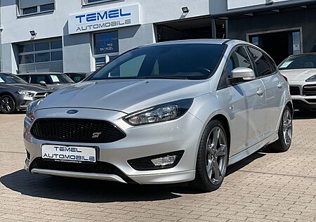 Ford Focus Lim. ST-Line*NAVI*BHZL*SHZ*PDC*BLUETOOTH*
