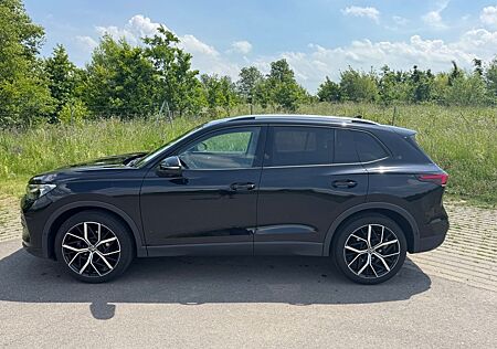 VW Tiguan Volkswagen 1.5 eTSI OPF DSG