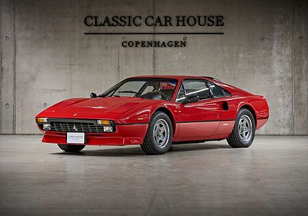 Ferrari 308 GTB Quattrovalvole - RED BOOK