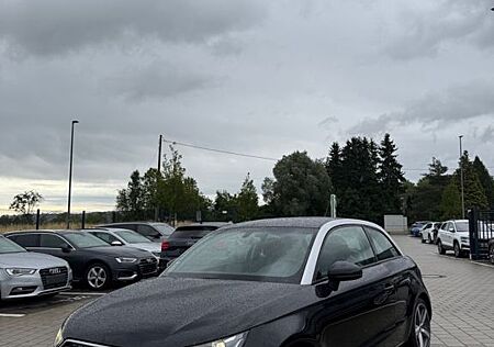 Audi A1 1.4 TFSI S tronic Attraction Attraction