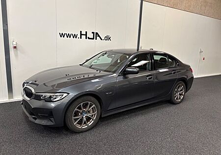 BMW 330 e Sport Line Limousine