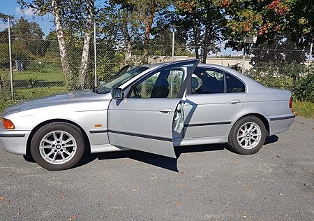 BMW 523i A zu verkaufen