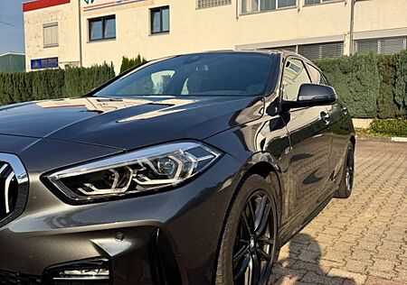 BMW 118i Sport Line Sport Line