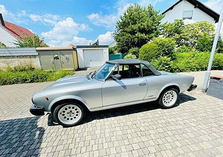 Fiat 124 Spider