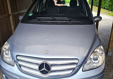 Mercedes-Benz B 150 - Teilleder 95PS - Gelegenheit