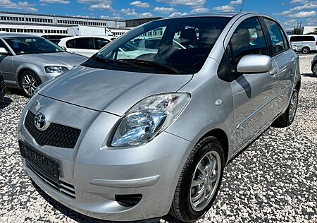 Toyota Yaris Sol / Automatik /Tüv Neu/ Inspektion Neu