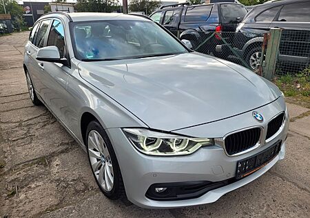 BMW 320D SCHECKHEFT*NAVI*LED*2.BESITZ*