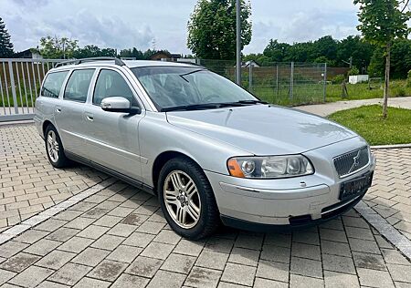 Volvo V70 T5 Benzin und LPG