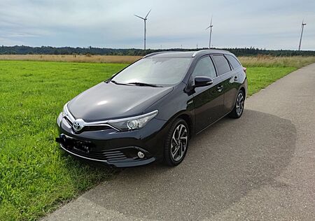 Toyota Auris Touring Sports hybrid