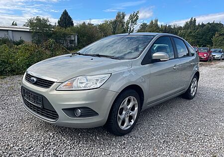 Ford Focus Lim. Style. TÜV. NEU