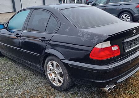 BMW 320i M Org Paket Xeno SchiebePdc Tüv bis 06/2027