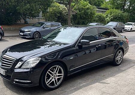 Mercedes-Benz E 220 CDI BlueEFFICIENCY AVANTGARDE AVANTGARDE