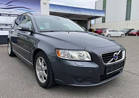Volvo V50 Kombi D2 Momentum HU neu Scheckheft