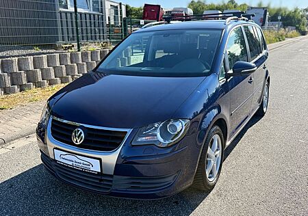 VW Touran Volkswagen Freestyle°NAVI°AHK°TEL.°6GANG°7 SITZER°
