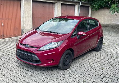Ford Fiesta 1,25 82 PS - Klimaanlage - Tüv Neu - AHK