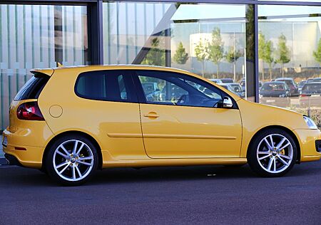 VW Golf Volkswagen 2.0 FSI yellow Speed Nr.16 von 100