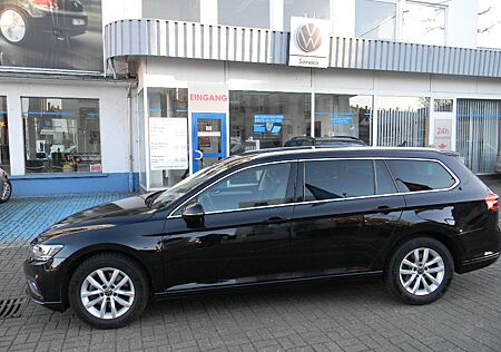VW Passat Variant Volkswagen Business 1,5 TSI DSG AHK KAMERA